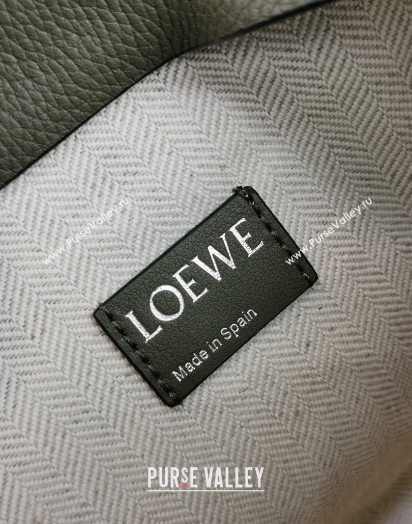 Loewe T Pouch in Grained Calfskin Green 2024 3040 (nana-240314014)