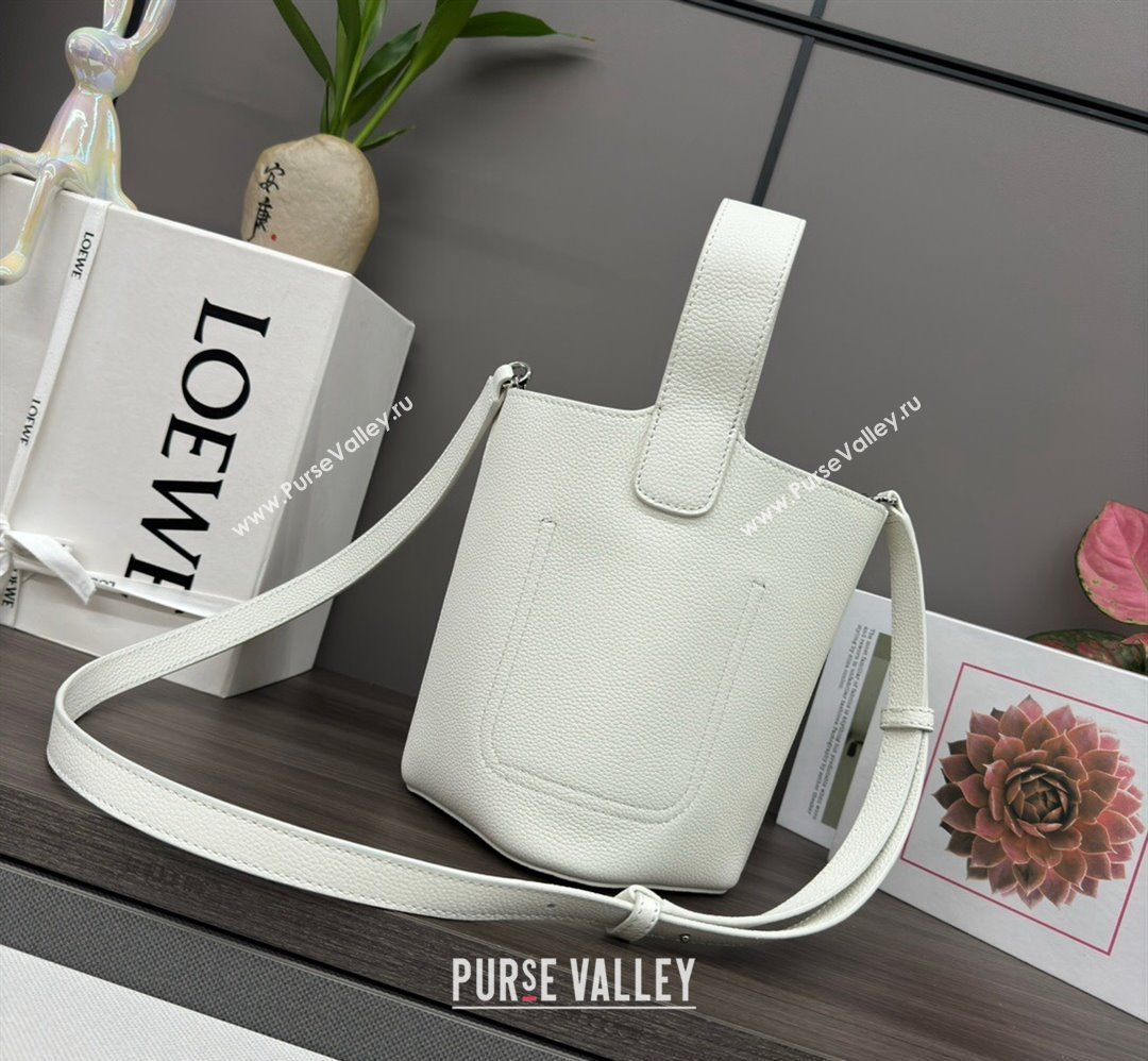Loewe Mini Pebble Bucket bag in mellow calfskin White 2024 062342 (Ys-240418056)