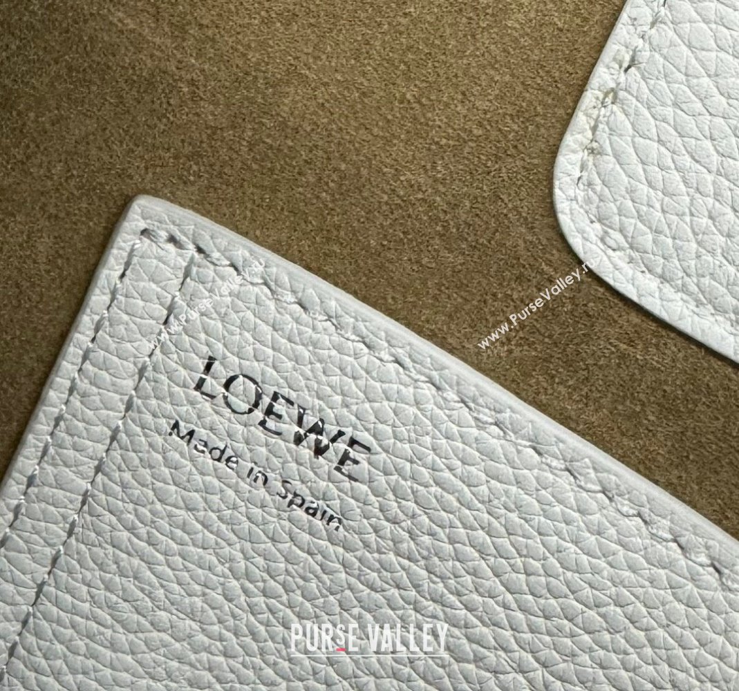 Loewe Mini Pebble Bucket bag in mellow calfskin White 2024 062342 (Ys-240418056)