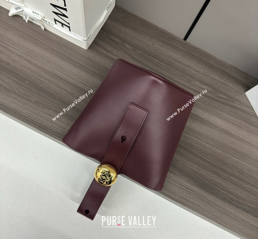 Loewe Mini Pebble Bucket bag in mellow calfskin Burgundy 2024 062342 (Ys-240418057)