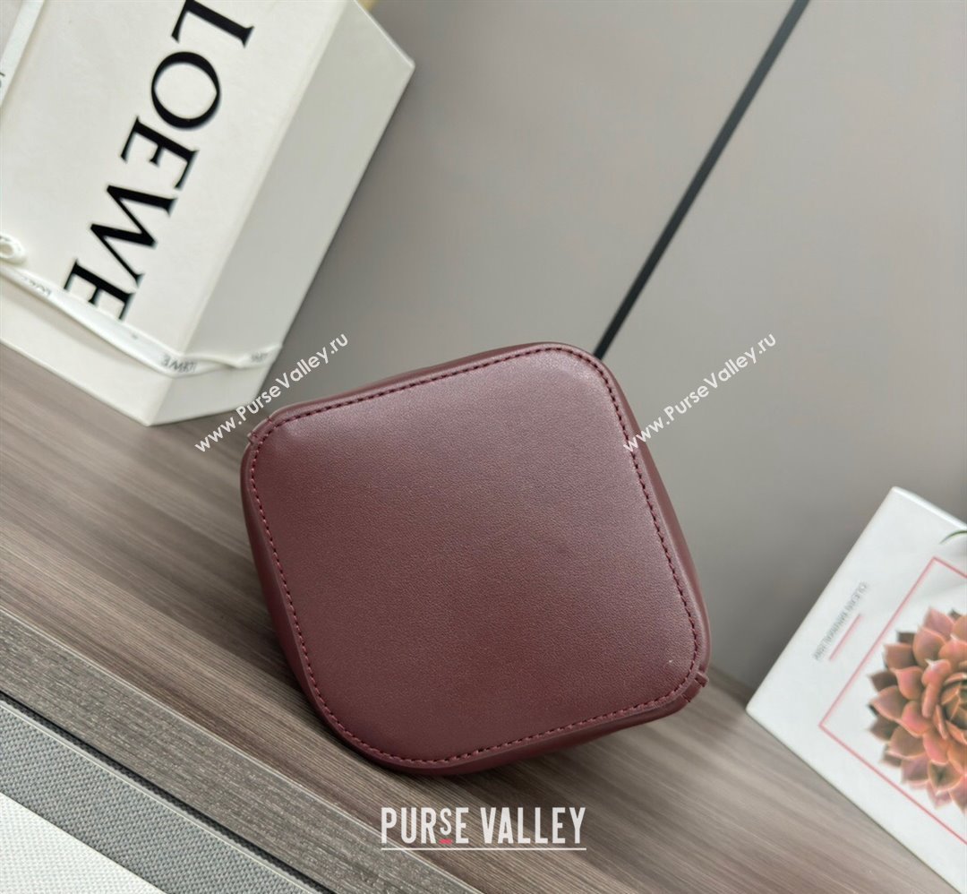 Loewe Mini Pebble Bucket bag in mellow calfskin Burgundy 2024 062342 (Ys-240418057)