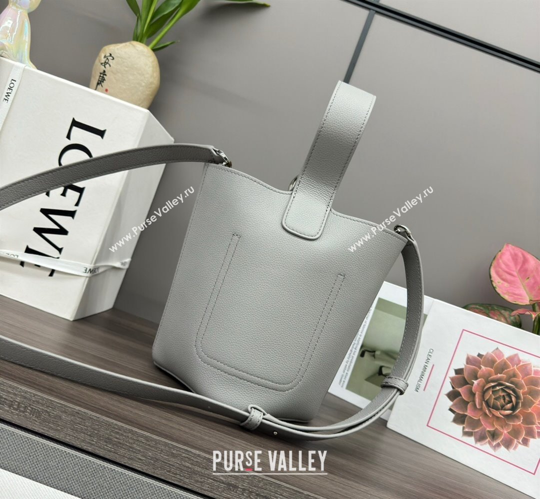 Loewe Mini Pebble Bucket bag in mellow calfskin Light Grey 2024 062342 (Ys-240418059)