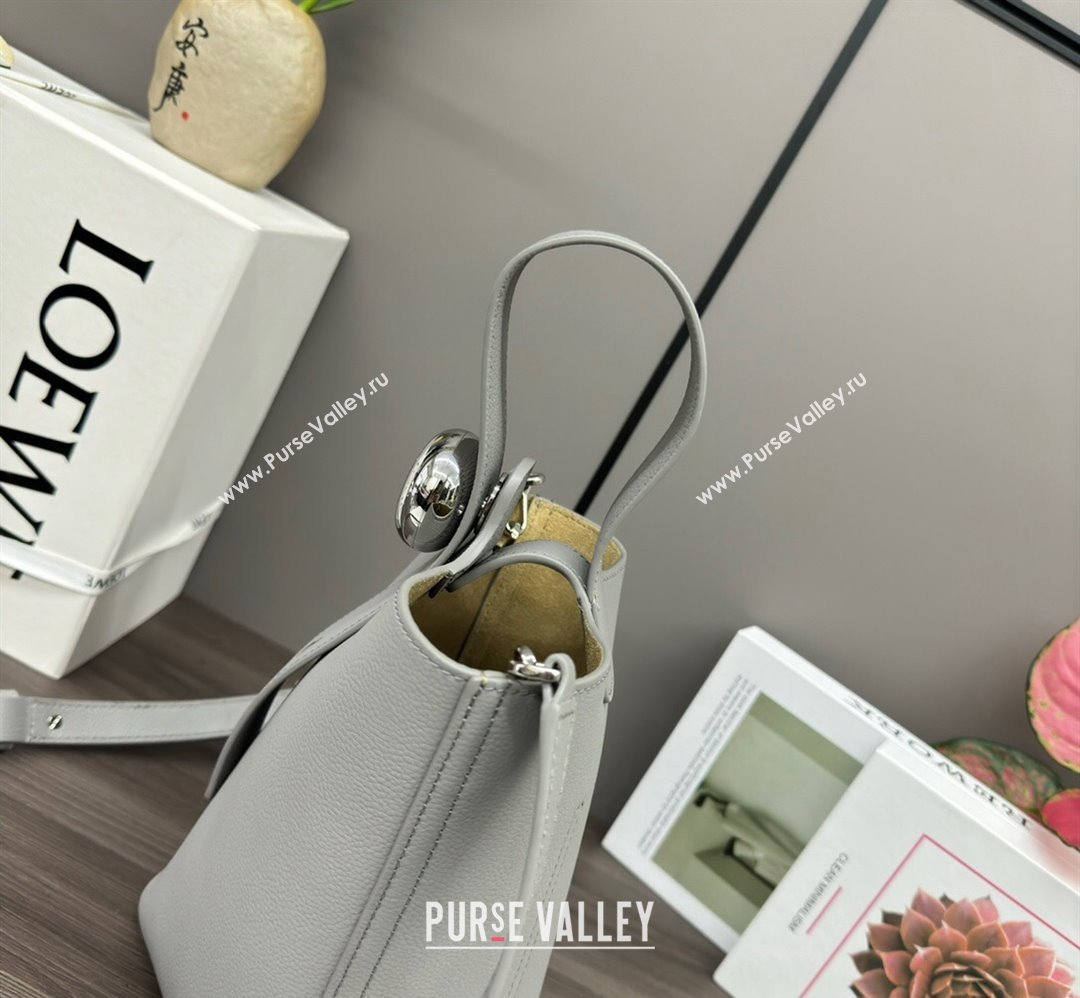 Loewe Mini Pebble Bucket bag in mellow calfskin Light Grey 2024 062342 (Ys-240418059)