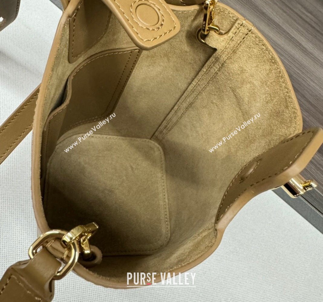 Loewe Mini Pebble Bucket bag in mellow calfskin Apricot 2024 062342 (Ys-240418060)