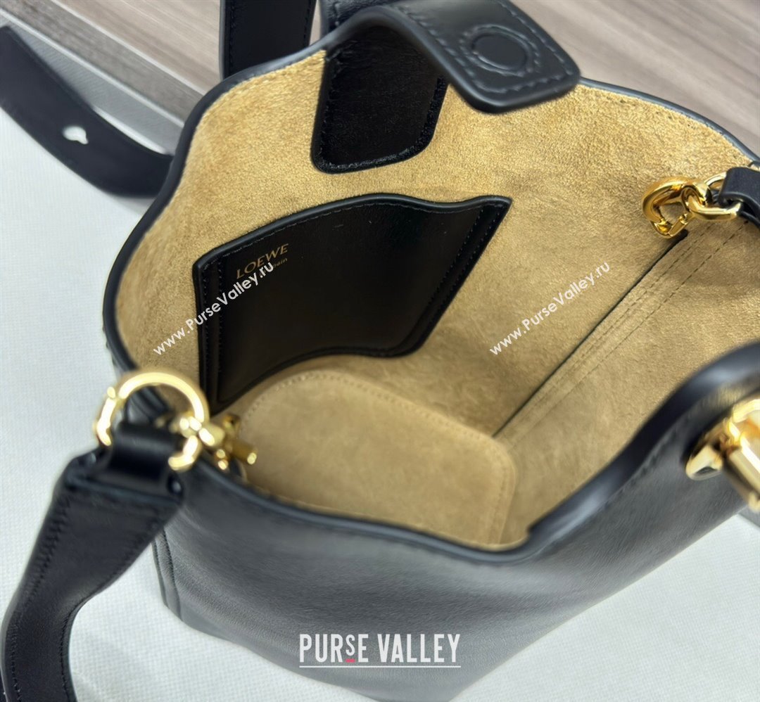 Loewe Mini Pebble Bucket bag in mellow calfskin Black 2024 062342 (Ys-240418061)