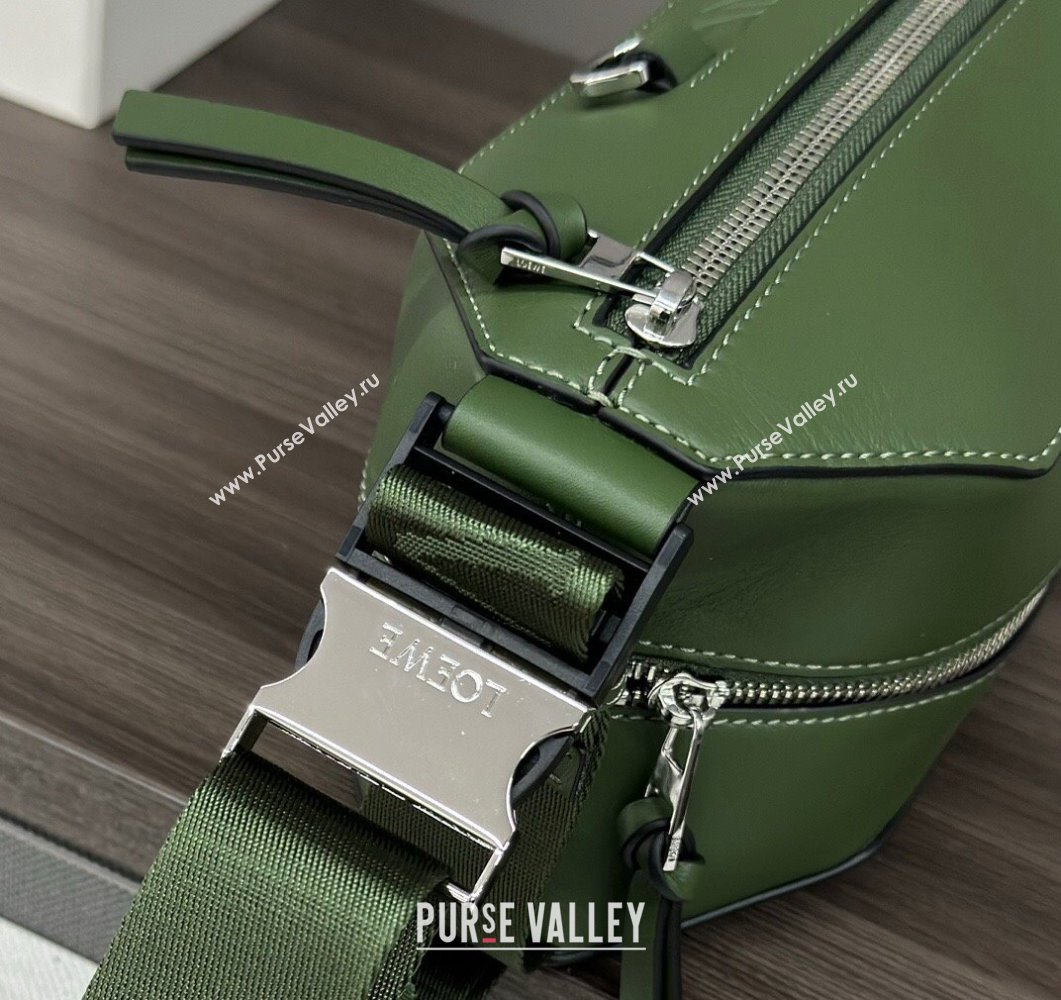 Loewe Convertible Sling Shoulder Bag in classic calfskin Hunter Green 2024 262243 (Ys-240805020)