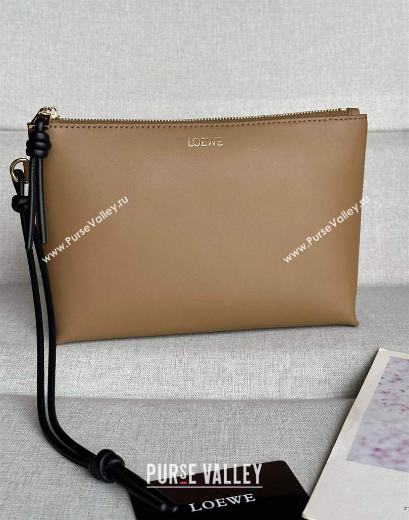 Loewe Knot T pouch in shiny nappa calfskin Light Brown 2024 3045 (nana-240527001)