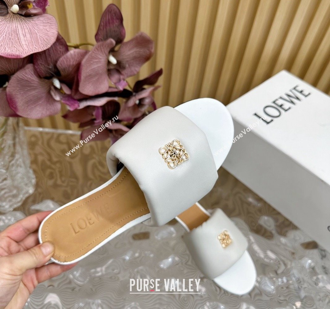 Loewe Nappa Leather Flat Slides Sandal White 2024 0703 (KL-240703067)