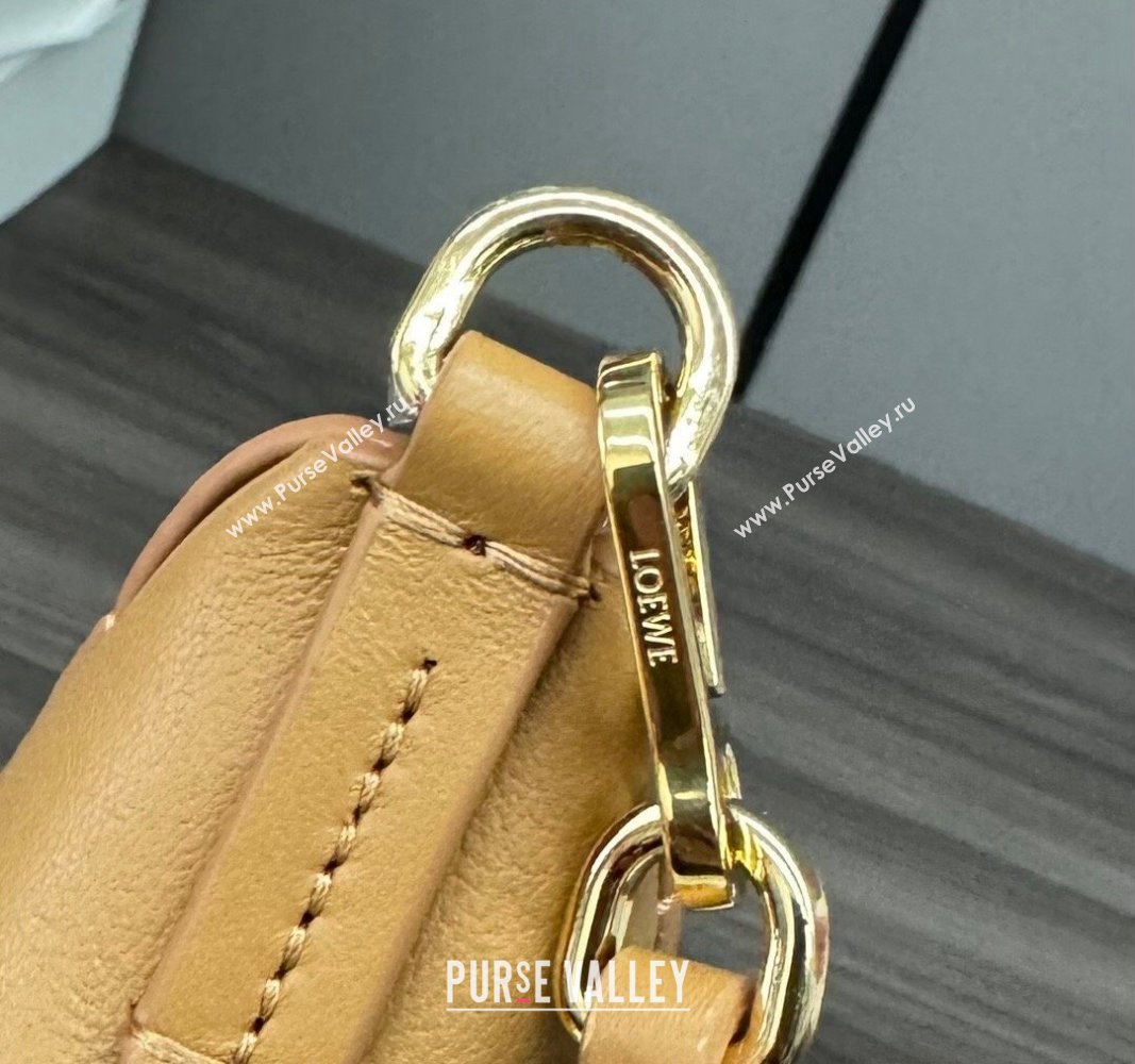 Loewe Puzzle Fold pouch in shiny nappa calfskin Apricot 2024 012415 (Ys-240713020)