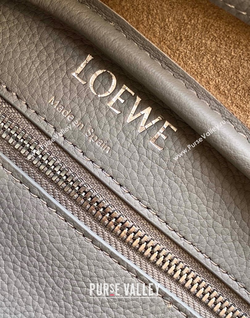 Loewe Amazona 23 Small Top Handle Bag in soft grained calfskin Light Grey 2024 (Ys-240805017)