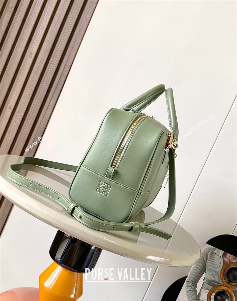 Loewe Amazona 28 Medium Top Handle Bag in Nappa Calfskin Avocado Green 2024 (Ys-240805004)