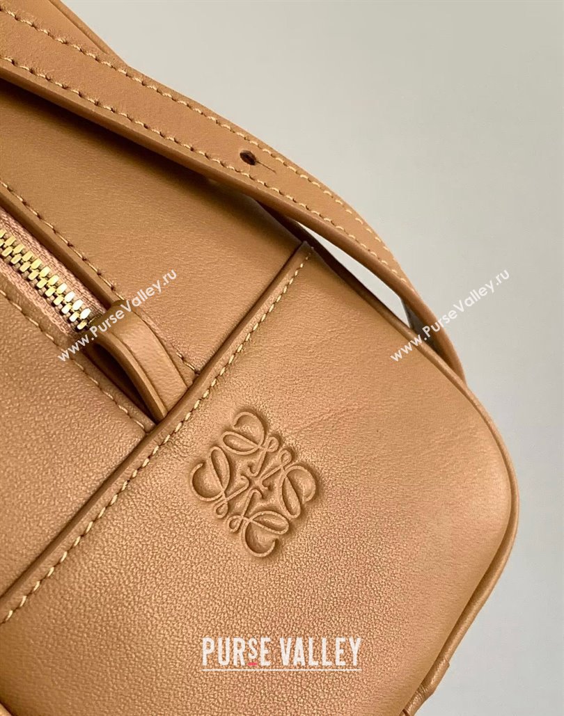 Loewe Amazona 28 Medium Top Handle Bag in Nappa Calfskin Warm Desert Brown 2024 (Ys-240805007)