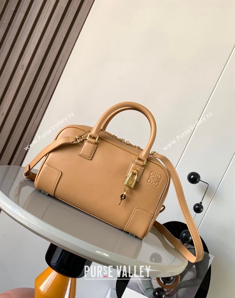 Loewe Amazona 23 Small Top Handle Bag in Nappa Calfskin Warm Desert Brown 2024 (Ys-240805015)