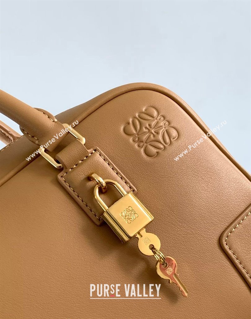 Loewe Amazona 23 Small Top Handle Bag in Nappa Calfskin Warm Desert Brown 2024 (Ys-240805015)