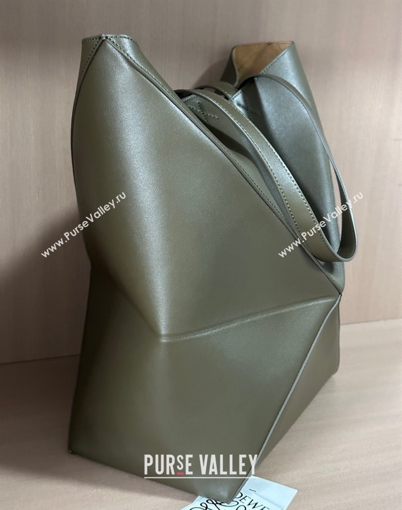 Loewe Large Puzzle Fold Tote Bag in shiny calfskin Khaki Green 2024 (nana-240920066)