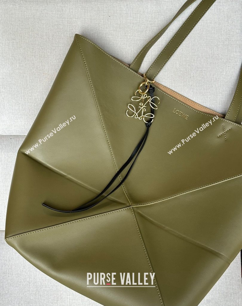 Loewe Large Puzzle Fold Tote Bag in shiny calfskin Olive Green 2024 (nana-240920069)