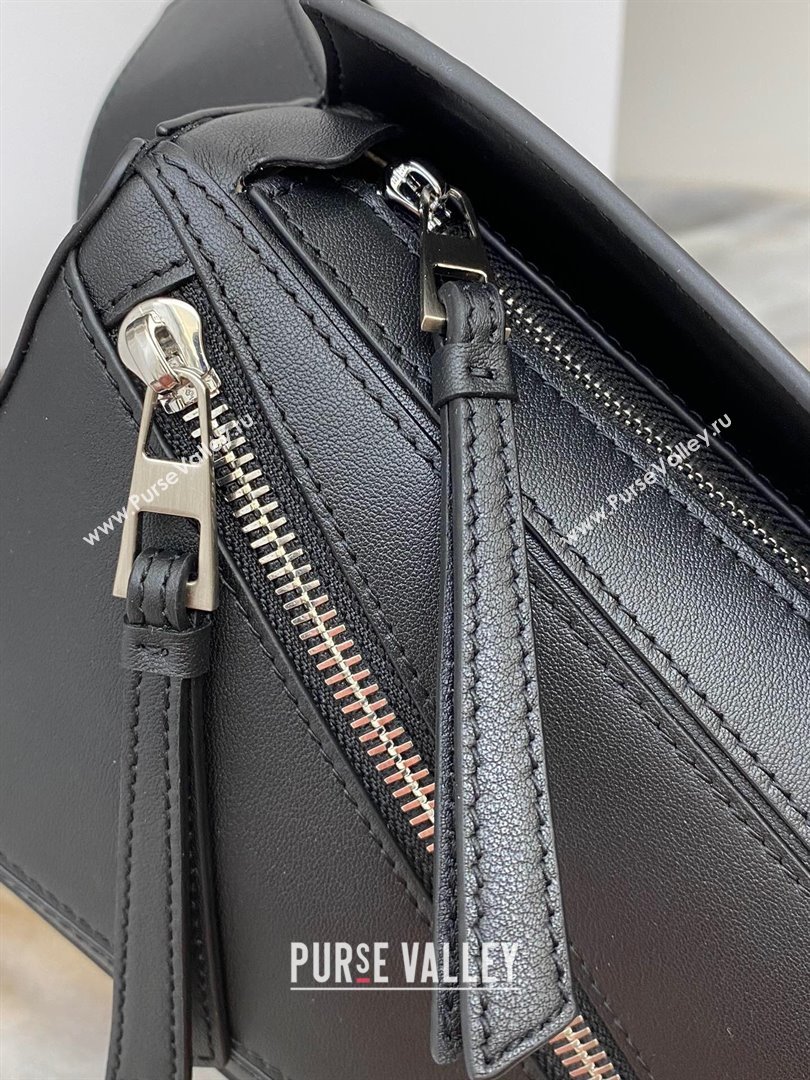 Loewe Mini Puzzle Bumbag in Classic Calfskin Black 2024 10177 (nana-24103002)