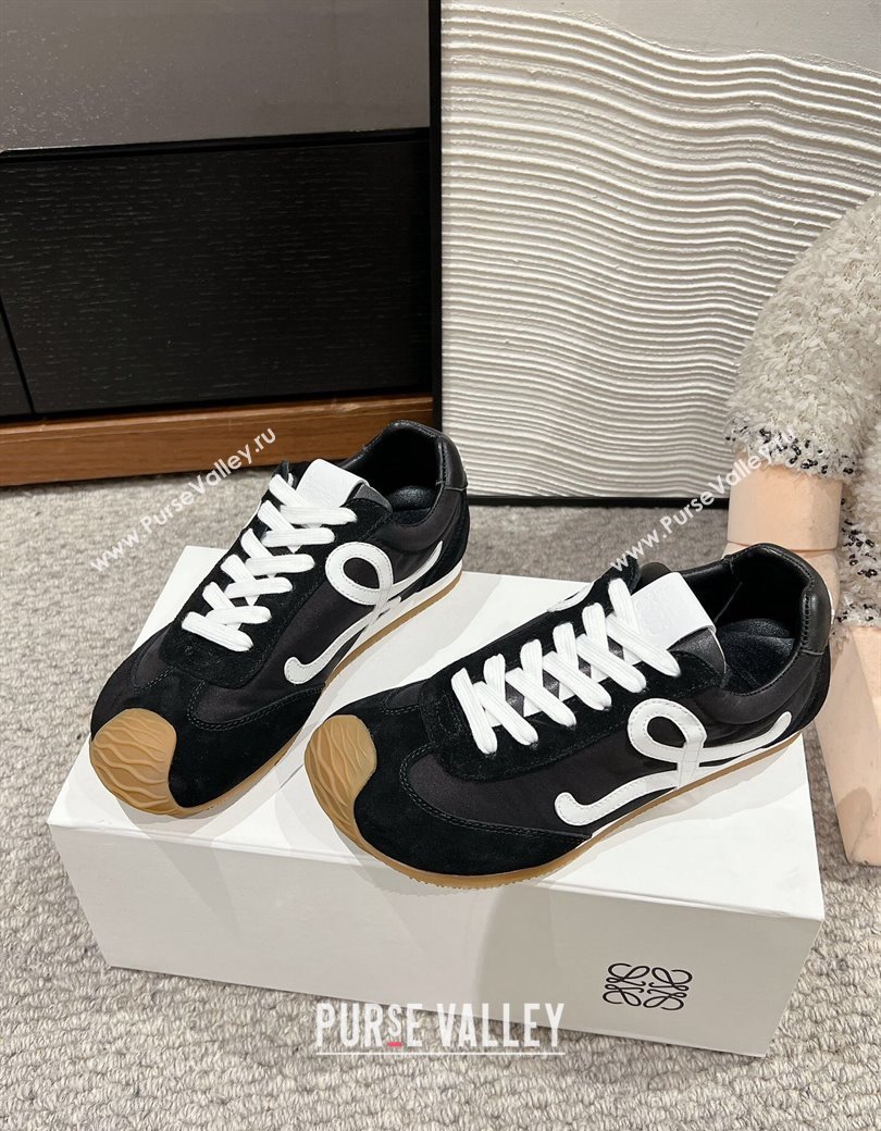 Loewe Ballet Runner 2.0 Sneakers in nylon and suede Black/White2 2024 ( For Women and Men) (SS-241224034)