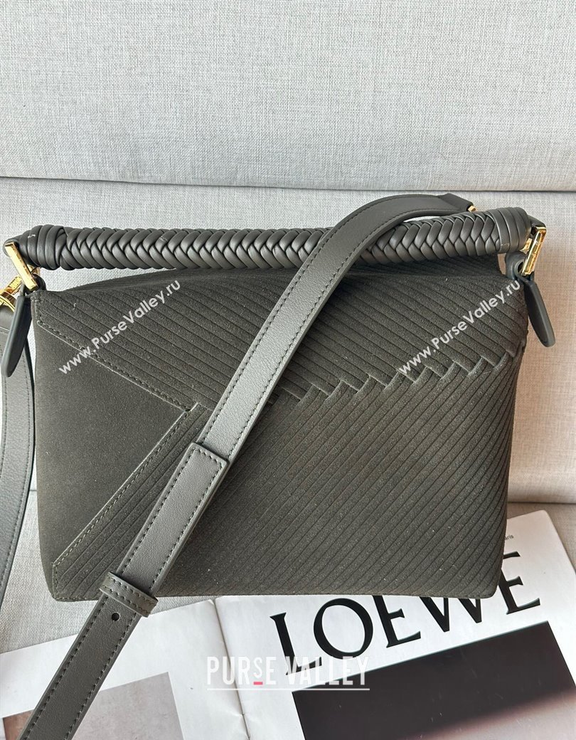 Loewe Small Puzzle bag in Embossed suede and calfskin Dark Olive Green 2025 062324 (Ys-250206070)