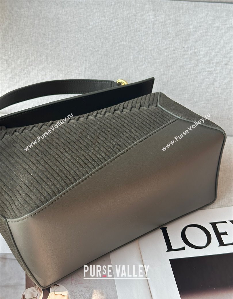 Loewe Small Puzzle bag in Embossed suede and calfskin Dark Olive Green 2025 062324 (Ys-250206070)