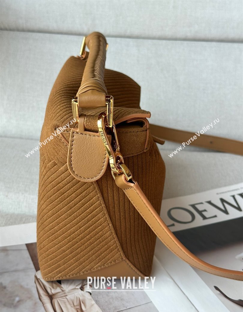 Loewe Small Puzzle bag in Embossed suede and calfskin Tobacco Brown 2025 062324 (Ys-250206071)