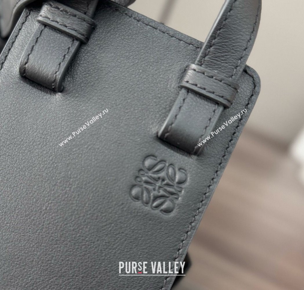 Loewe Hammock Slice bag in shiny calfskin Black 2025 012412 (Ys-250206064)