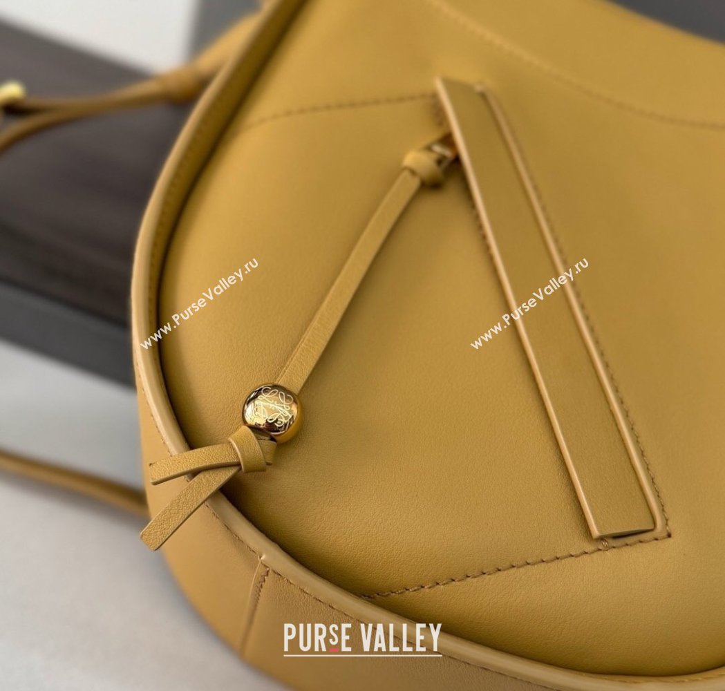 Loewe Hammock Slice bag in shiny calfskin Sahara Yellow 2025 012412 (Ys-250206065)