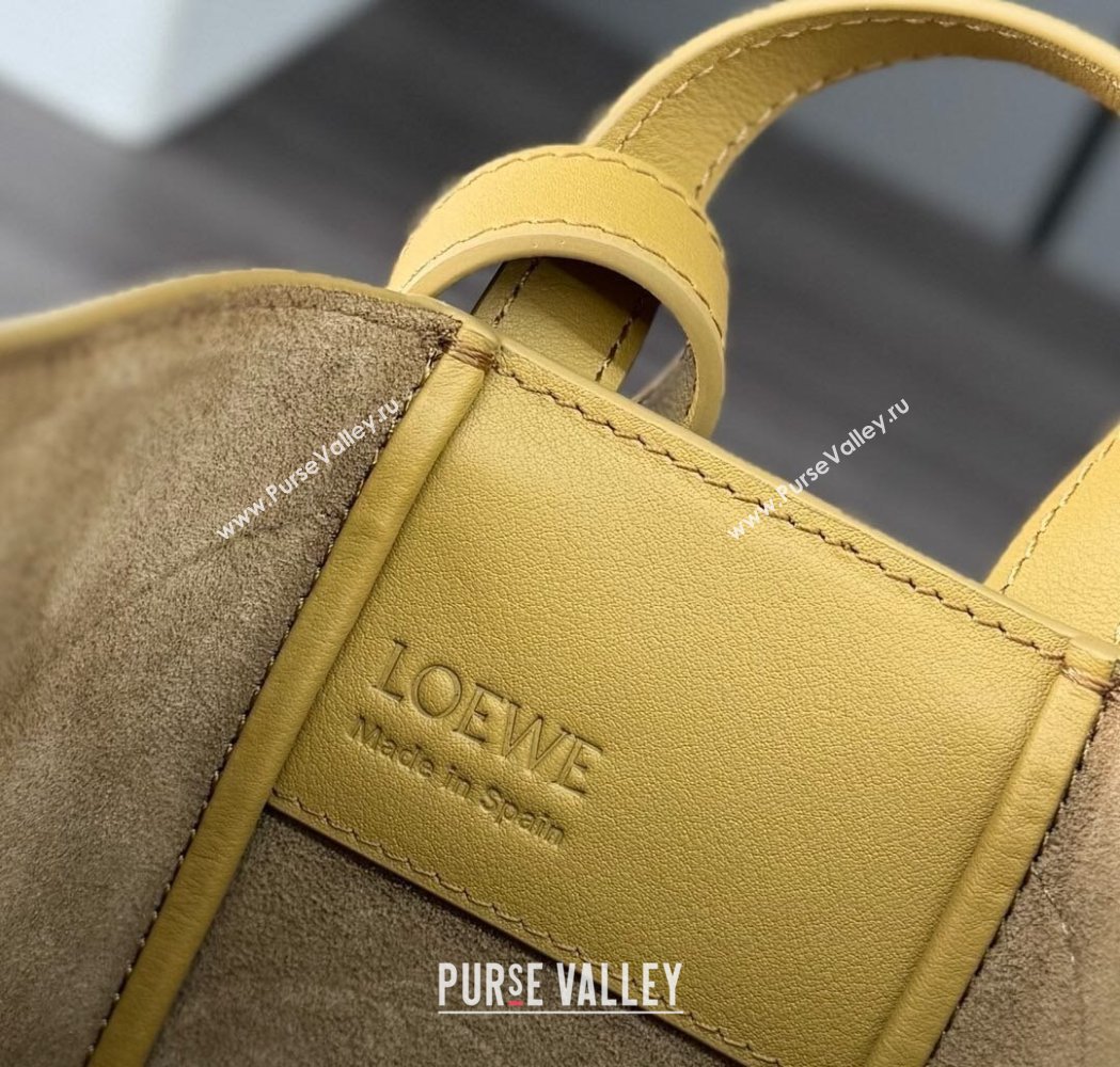 Loewe Hammock Slice bag in shiny calfskin Sahara Yellow 2025 012412 (Ys-250206065)