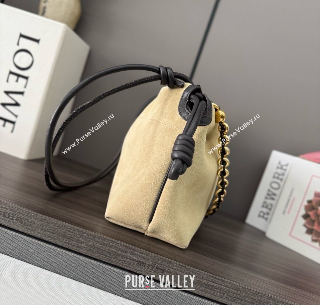 Loewe Medium Flamenco purse in suede Gold Yellow 2025 012403 (Ys-250206066)