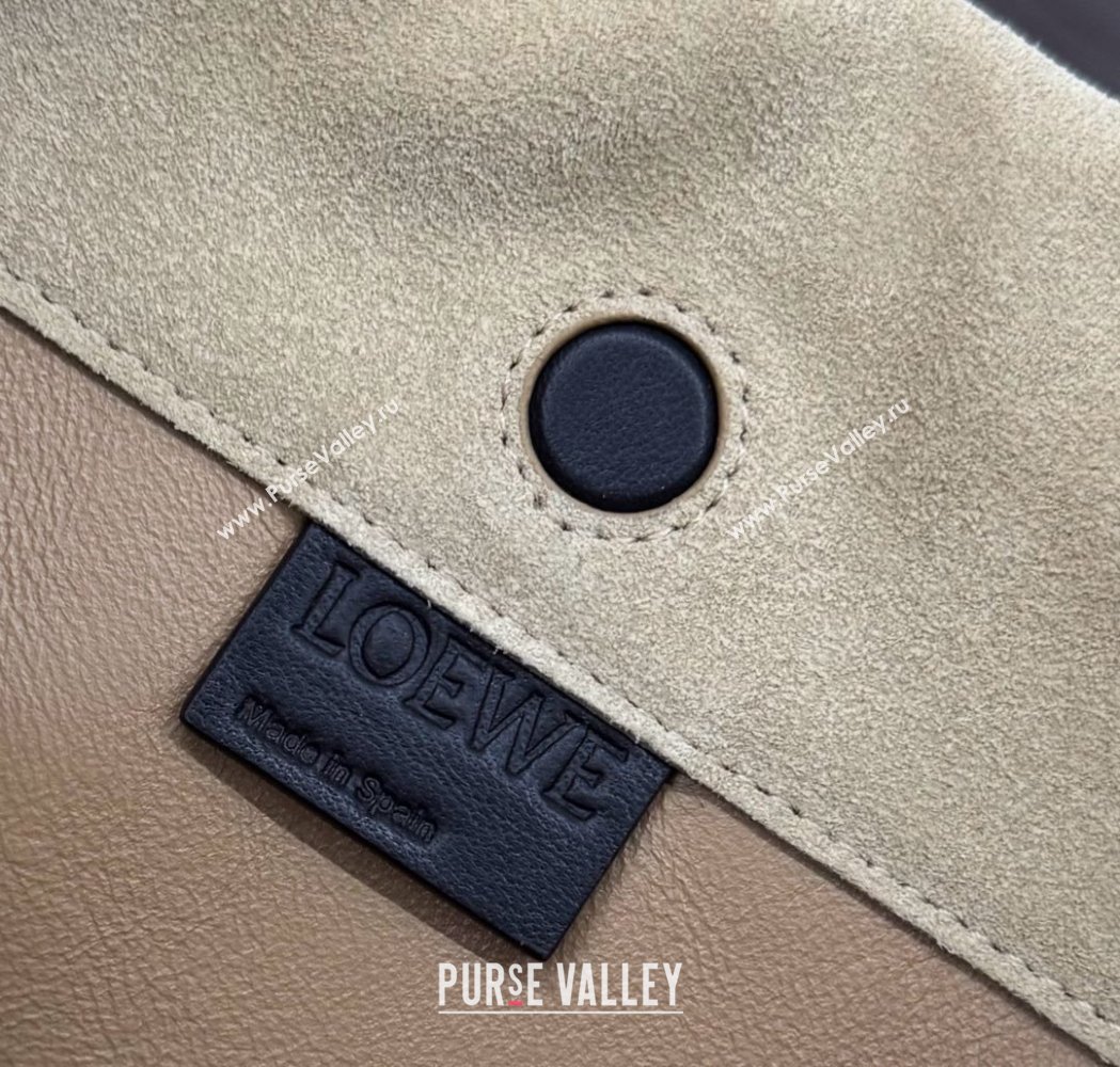 Loewe Medium Flamenco purse in suede Gold Yellow 2025 012403 (Ys-250206066)