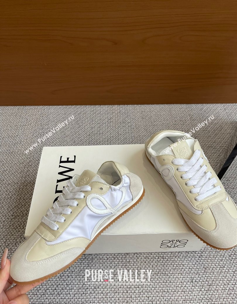 Loewe Ballet Runner 2.0 Sneakers in calfskin, nylon and suede Light Beige/White 2025 ( For Women and Men) (KL-250221029)