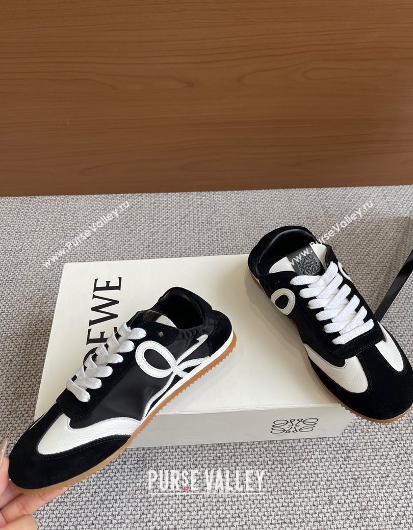 Loewe Ballet Runner 2.0 Sneakers in calfskin, nylon and suede Black/White2 2025 ( For Women and Men) (KL-250221033)
