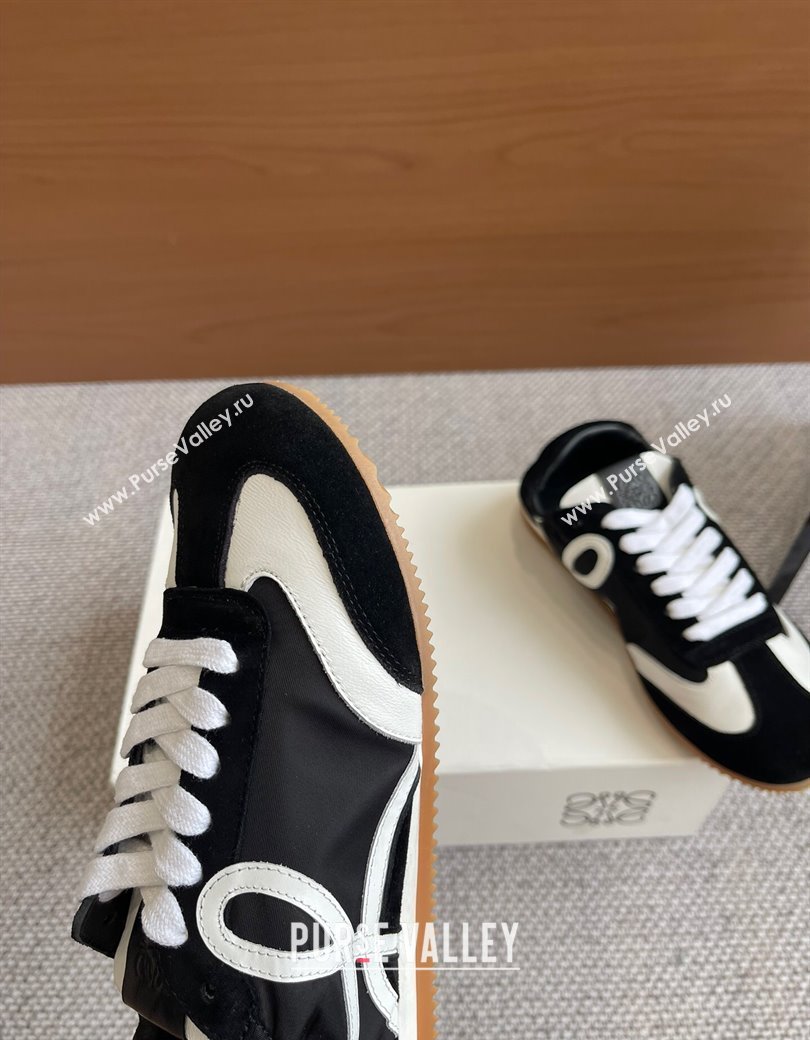 Loewe Ballet Runner 2.0 Sneakers in calfskin, nylon and suede Black/White2 2025 ( For Women and Men) (KL-250221033)