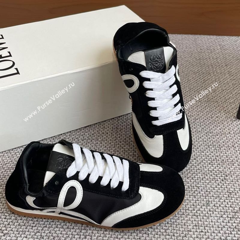 Loewe Ballet Runner 2.0 Sneakers in calfskin, nylon and suede Black/White2 2025 ( For Women and Men) (KL-250221033)