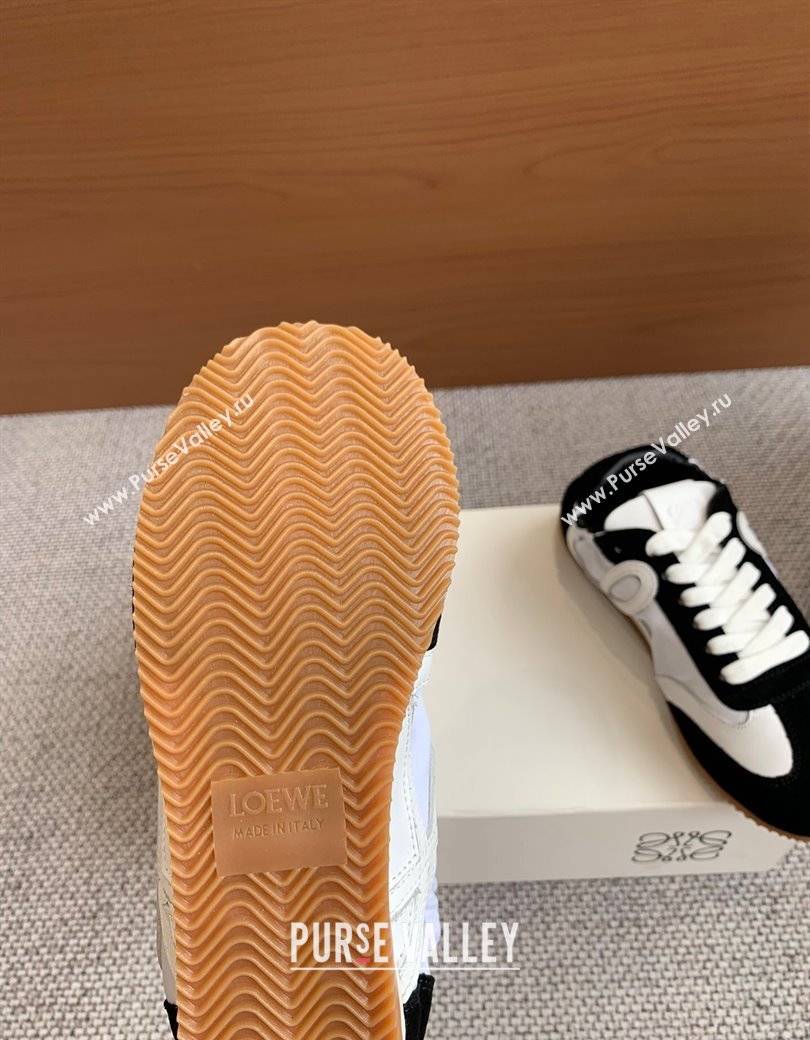 Loewe Ballet Runner 2.0 Sneakers in calfskin, nylon and suede White/Black2 2025 ( For Women and Men) (KL-250221034)