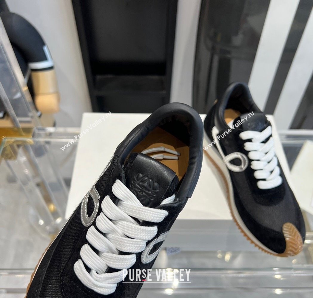 Loewe Flow Runner Sneakers in Mesh and suede Black/Silver 2025 LW02230 (KL-250221070)