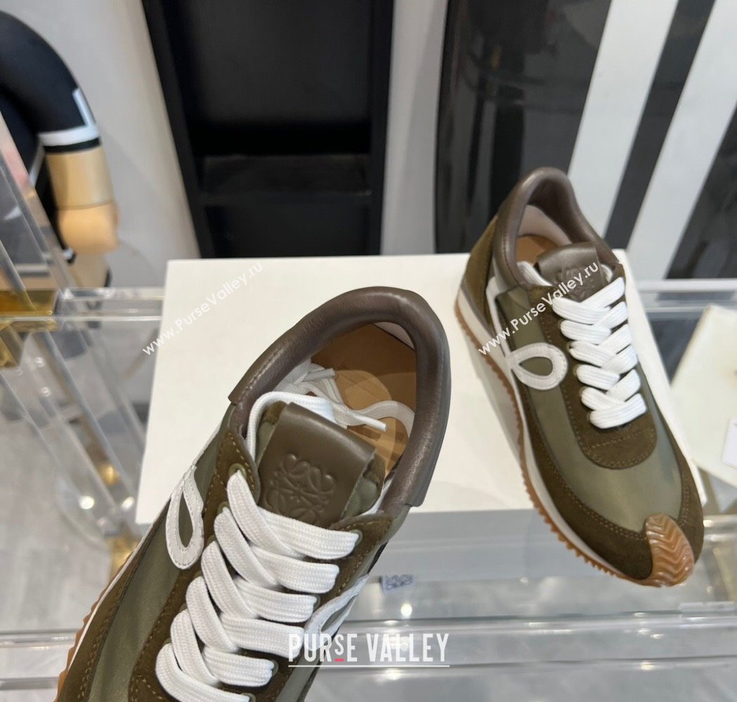 Loewe Flow Runner Sneakers in calfskin, nylon and suede Green 2025 LW02236 (KL-250221076)