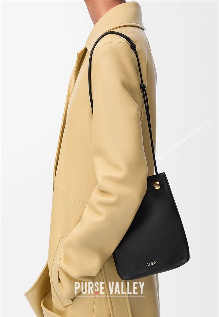 Loewe Pebble pouch Mini Bag in Smooth Calfskin Black 2025 9531 (nana-250408026)