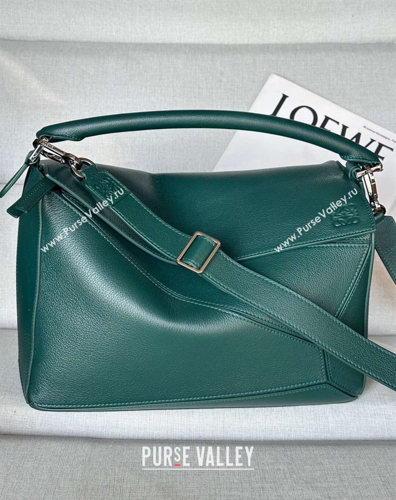 Loewe Large Puzzle Edge bag in supple grained calfskin Evergreen 2025 061606 (nana-250408042)