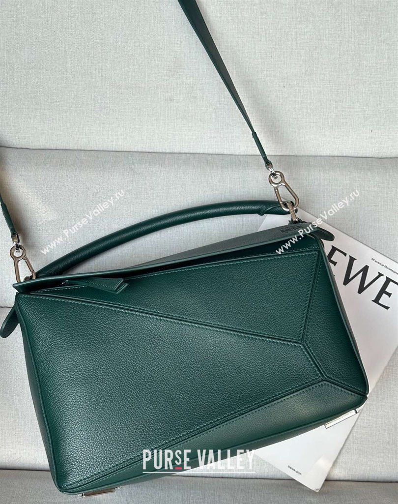 Loewe Large Puzzle Edge bag in supple grained calfskin Evergreen 2025 061606 (nana-250408042)