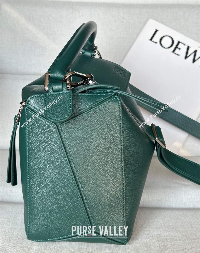 Loewe Large Puzzle Edge bag in supple grained calfskin Evergreen 2025 061606 (nana-250408042)