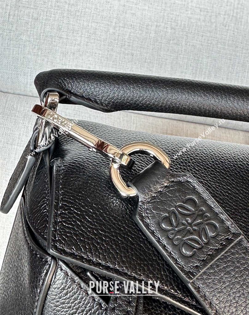 Loewe Large Puzzle Edge bag in supple grained calfskin Black 2025 061606 (nana-250408044)