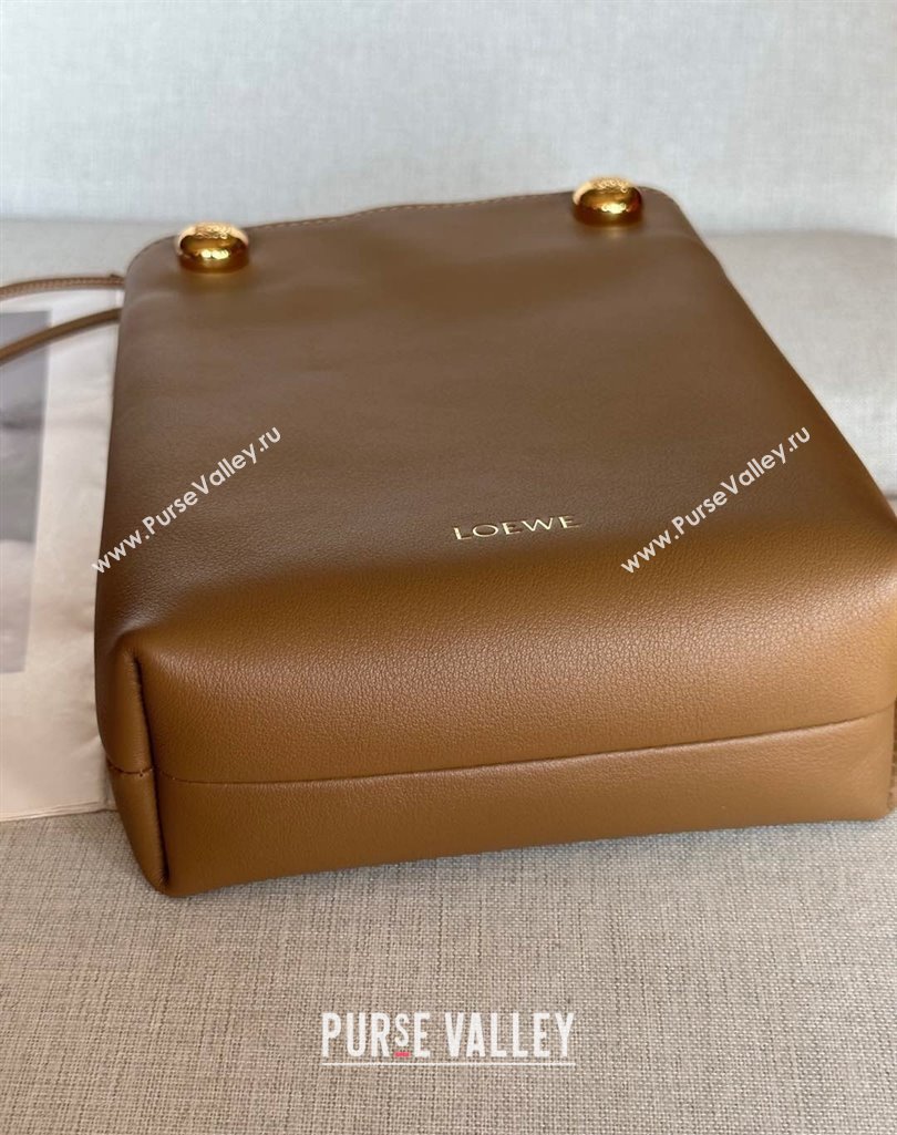 Loewe Pebble pouch Mini Bag in Smooth Calfskin Oak Brown 2025 9531 (nana-250408024)
