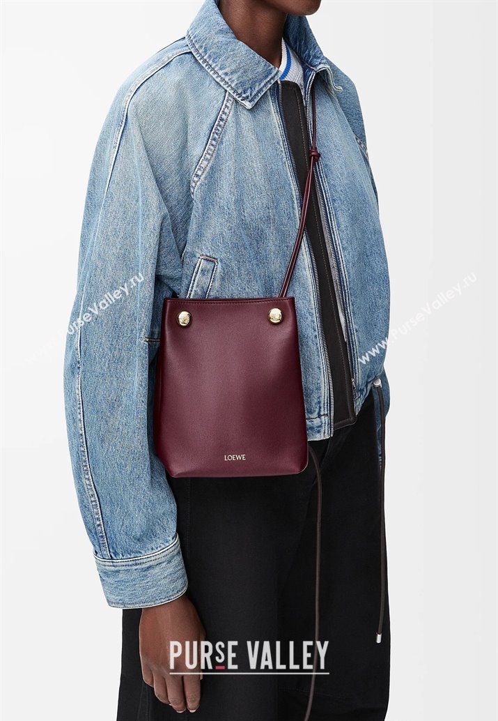 Loewe Pebble pouch Mini Bag in Smooth Calfskin Dark Burgundy 2025 9531 (nana-250408025)