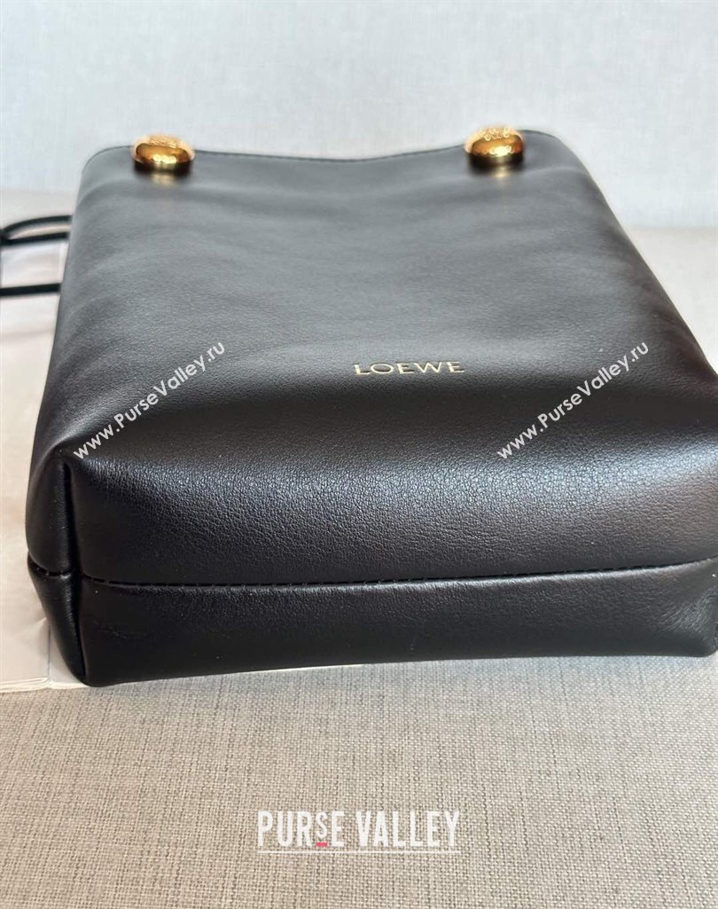 Loewe Pebble pouch Mini Bag in Smooth Calfskin Black 2025 9531 (nana-250408026)