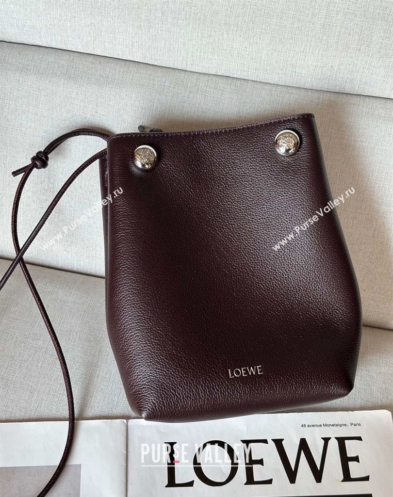 Loewe Pebble pouch Mini Bag in Grained Calfskin Oxblood 2025 9531 (nana-250408027)