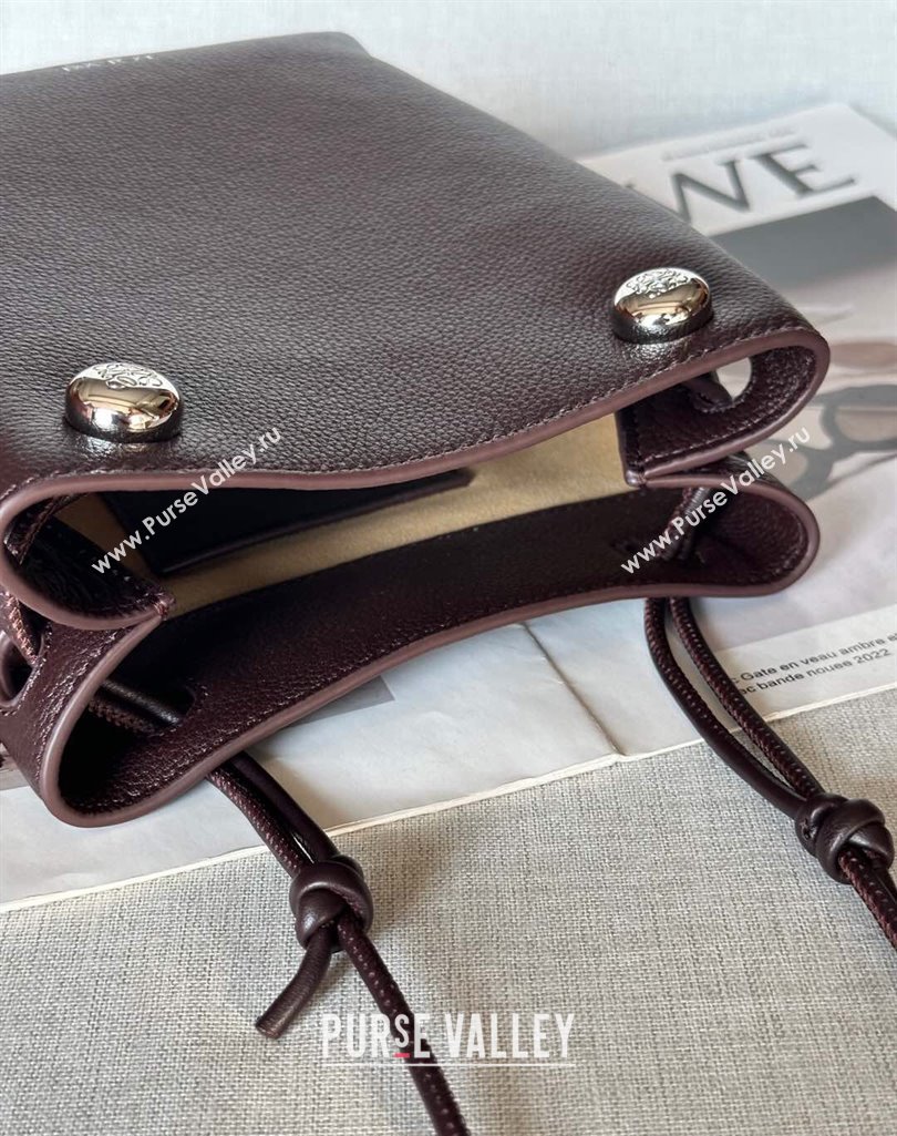 Loewe Pebble pouch Mini Bag in Grained Calfskin Oxblood 2025 9531 (nana-250408027)