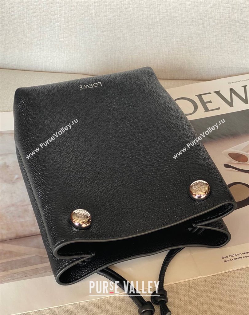 Loewe Pebble pouch Mini Bag in Grained Calfskin Black 2025 9531 (nana-250408029)