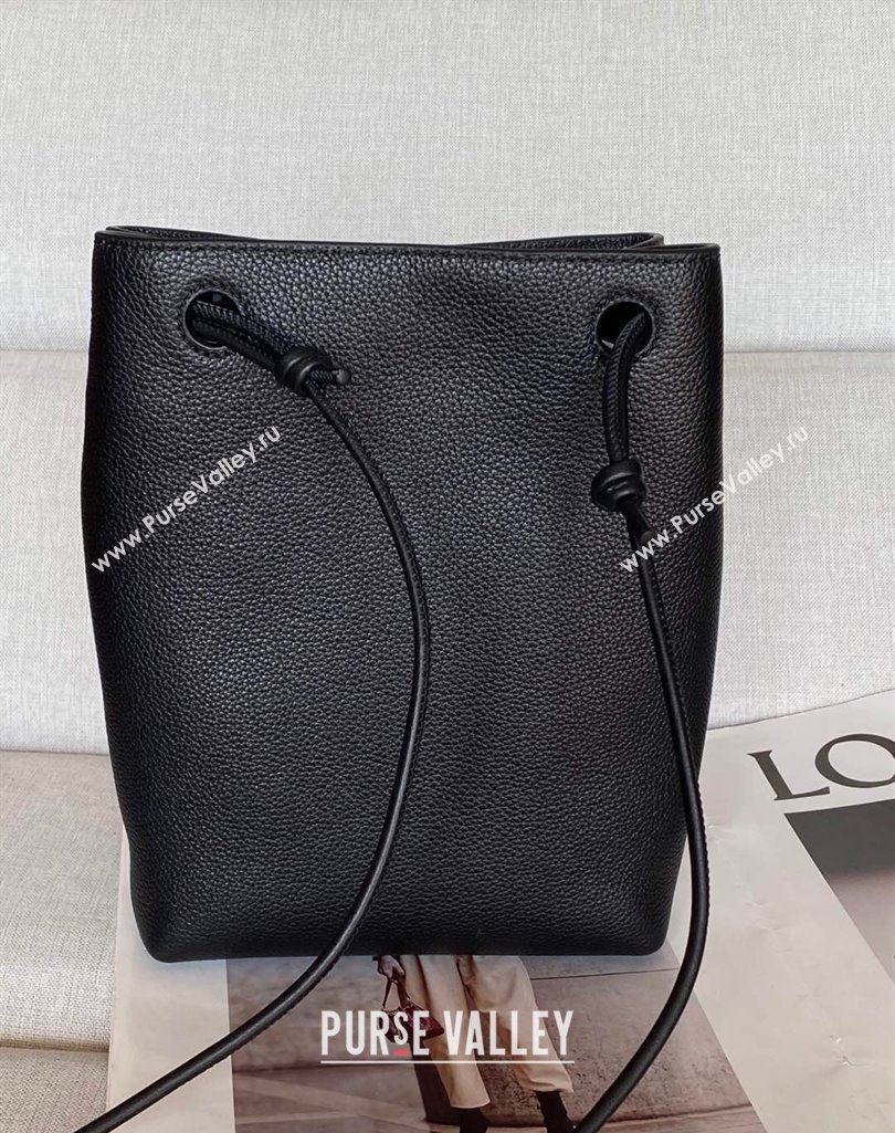 Loewe Pebble pouch Mini Bag in Grained Calfskin Black 2025 9531 (nana-250408029)