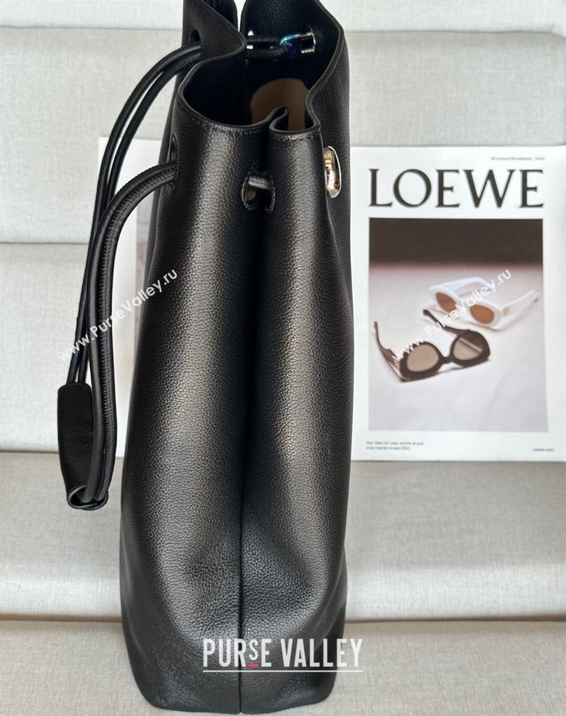 Loewe Large Pebble Hobo Bag in Soft Grained Calfskin Black 2025 9530 (nana-250408030)